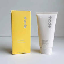 Rhode by Hailey Bieber pineapple refresh DAILY CLEANSER, Yellow