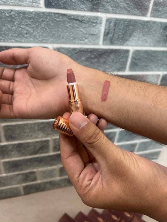 Charlotte Tilbury Matte Revolution Lipstick Mini  1.1 GM