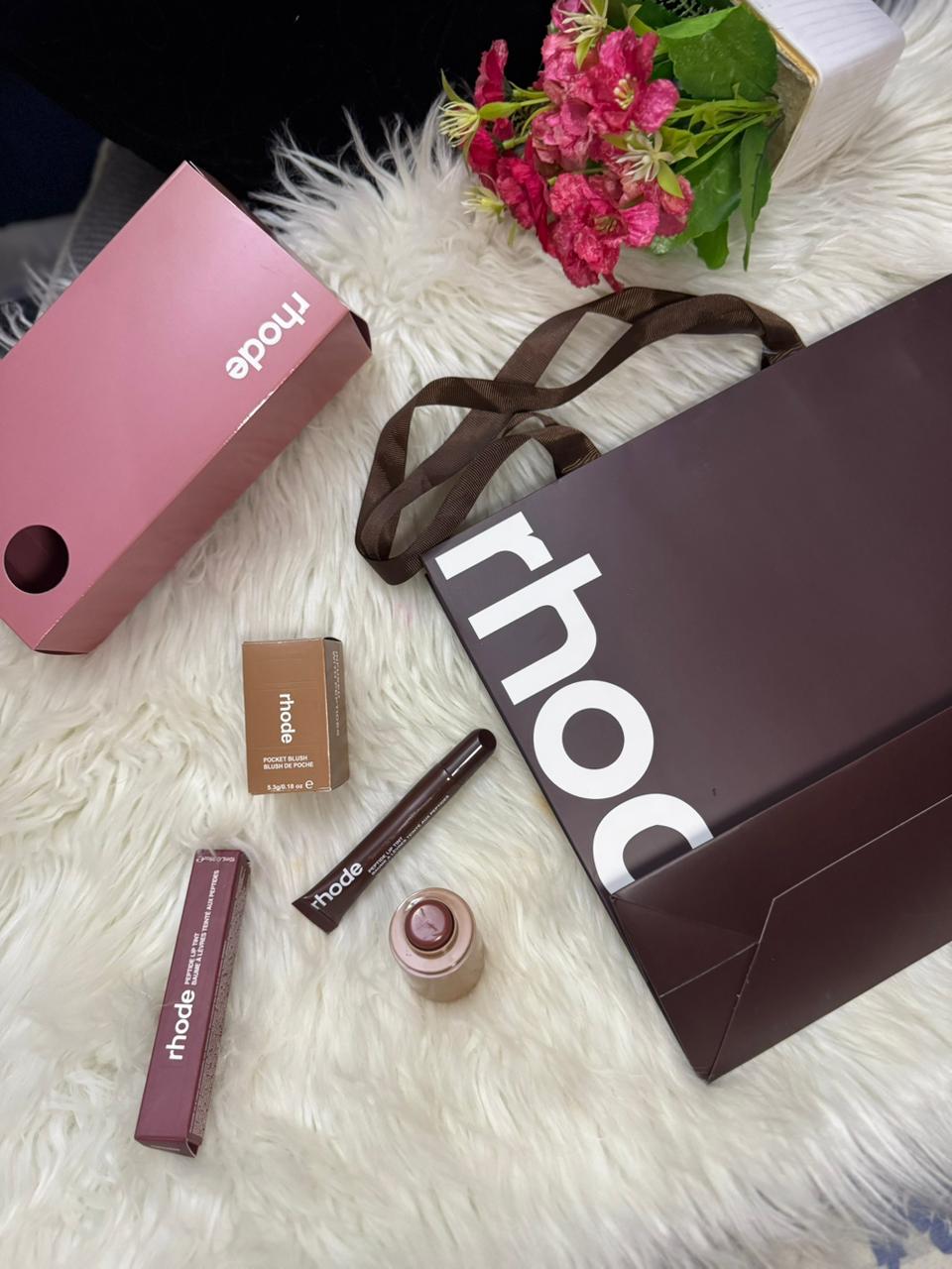 Rhode-gift bag with peptide and packets Blush [ espresso and toasted teddy ]