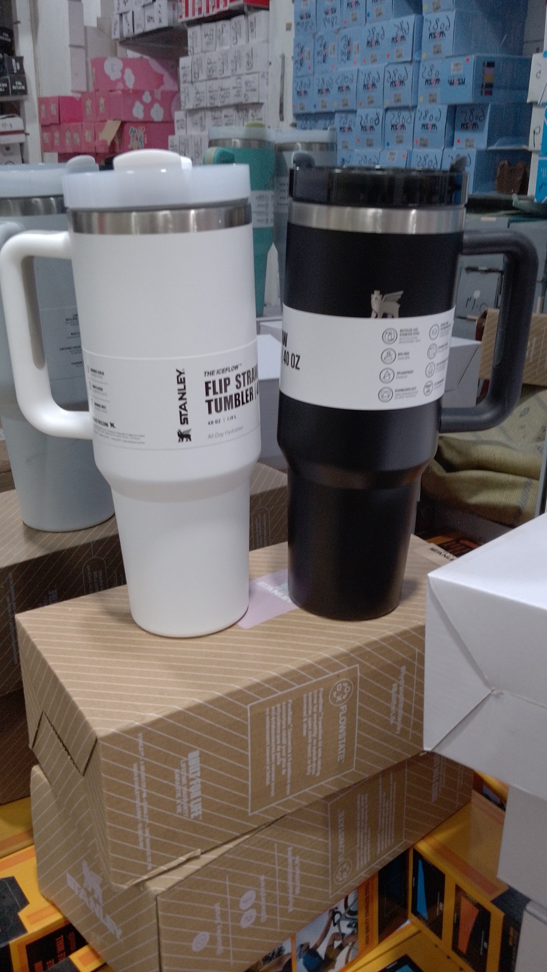 Stanley stainless steel tumblers with Straw 🧃1.8 liter