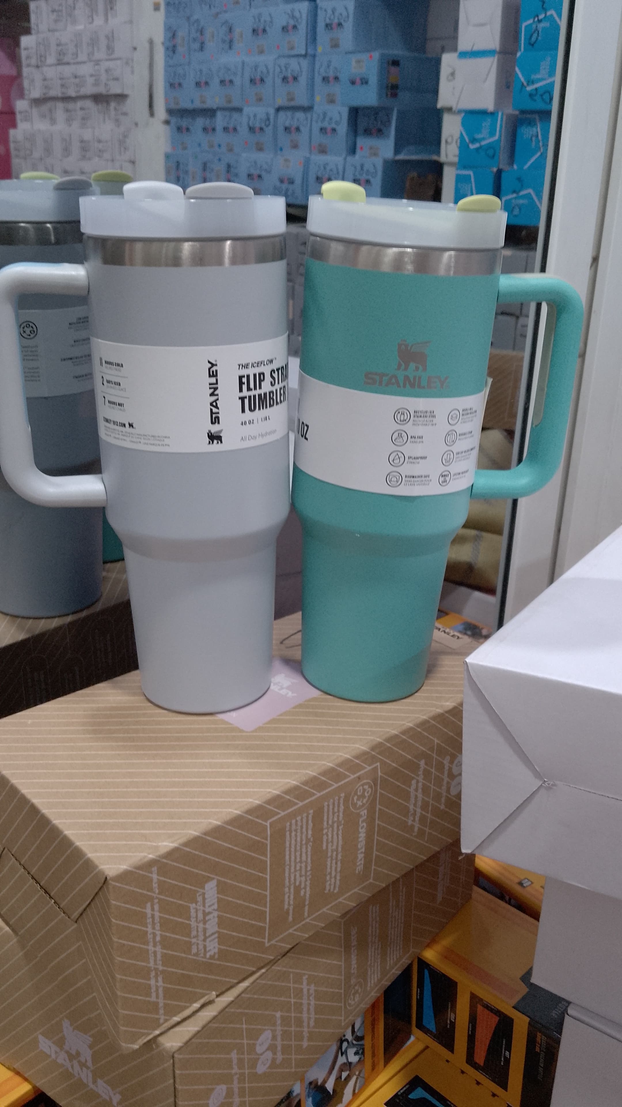 Stanley stainless steel tumblers with Straw 🧃1.8 liter